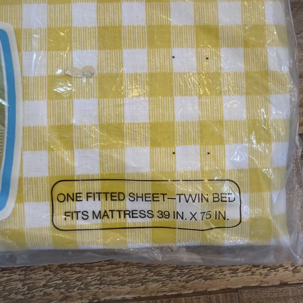 Vintage JC Penney No Iron Muslin One Fitted Sheet Twin Size Yellow NIP For 39x75